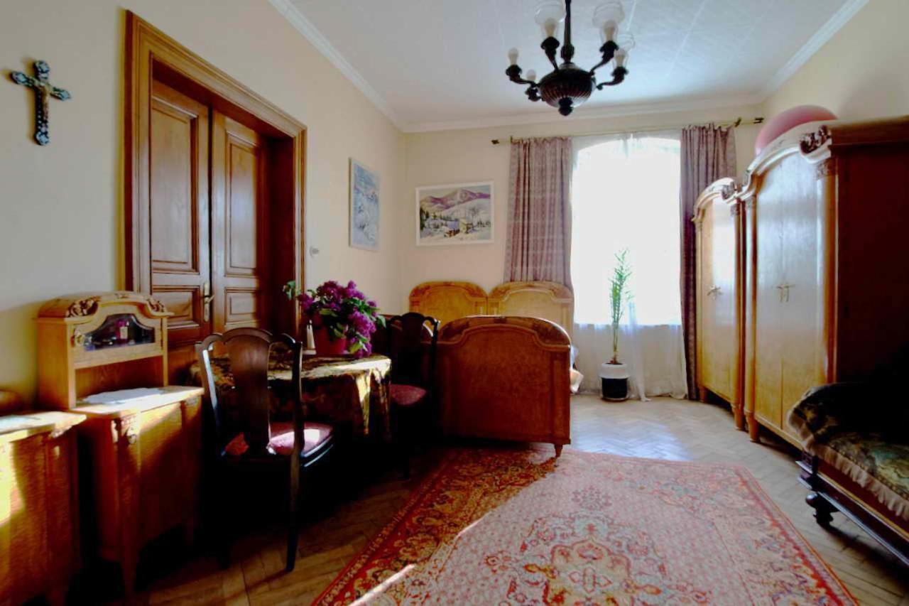לבוב "Eva Stories" Movie Apartment On Rynok Square מראה חיצוני תמונה