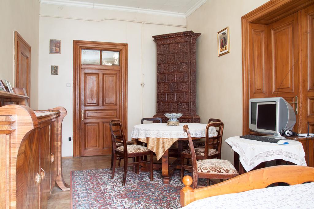 לבוב "Eva Stories" Movie Apartment On Rynok Square מראה חיצוני תמונה