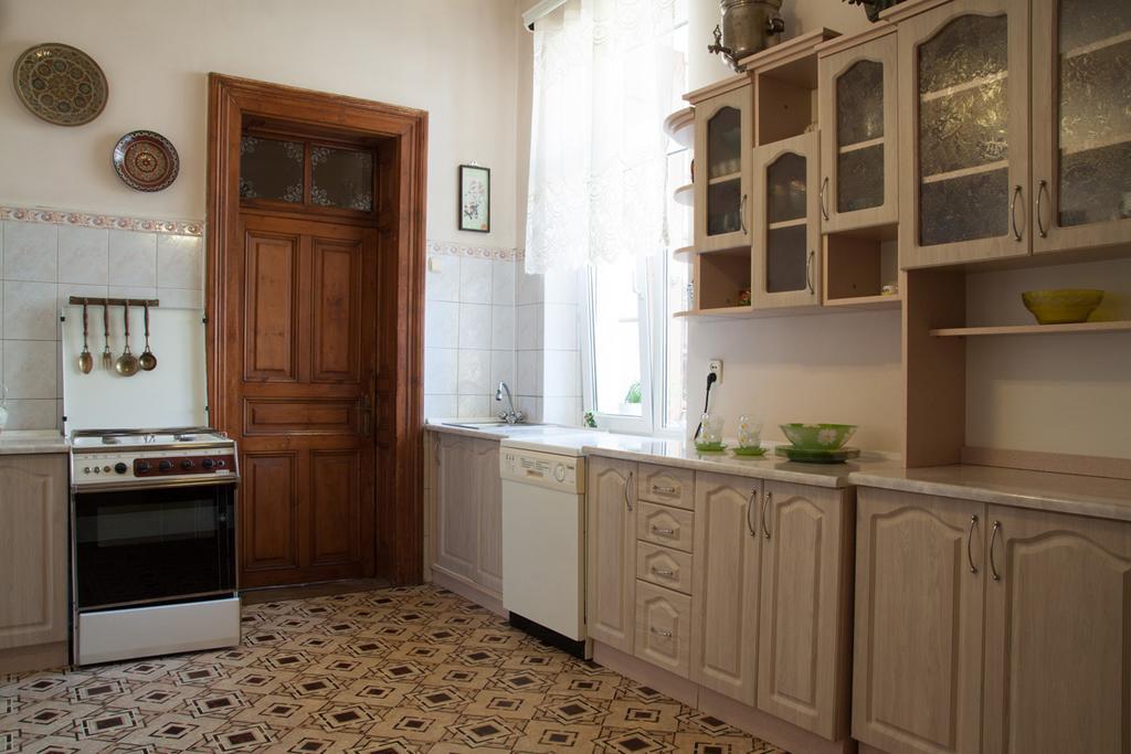 לבוב "Eva Stories" Movie Apartment On Rynok Square מראה חיצוני תמונה